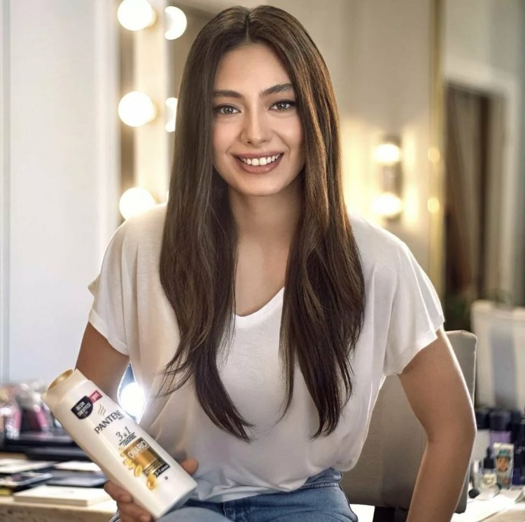 Турецкая актриса Неслихан Атагюль