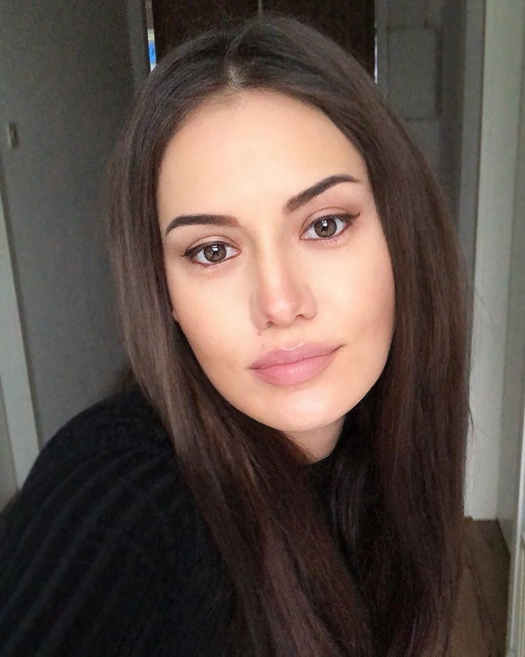 Фериде Фахрие Эвджен макияж
