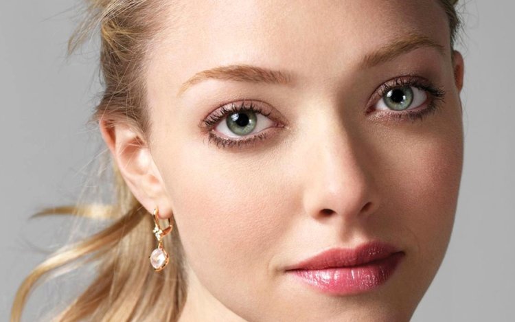 Аманда сейфрид