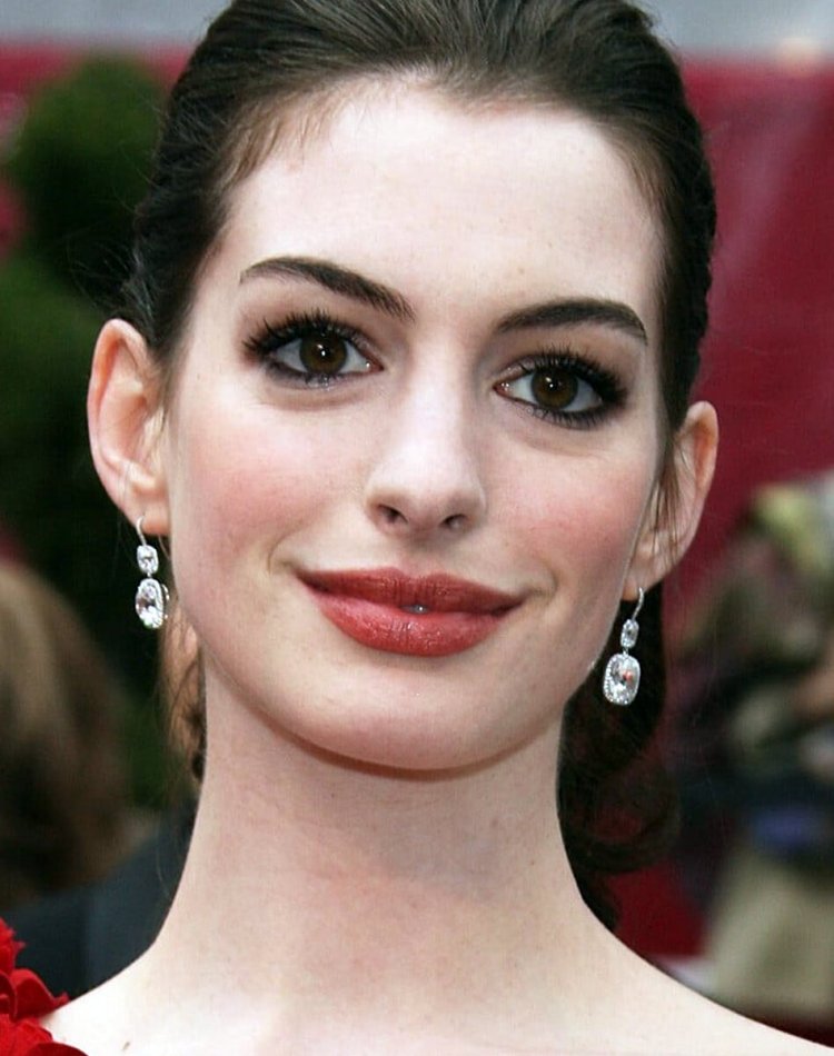 Актриса Анна Хатауэй