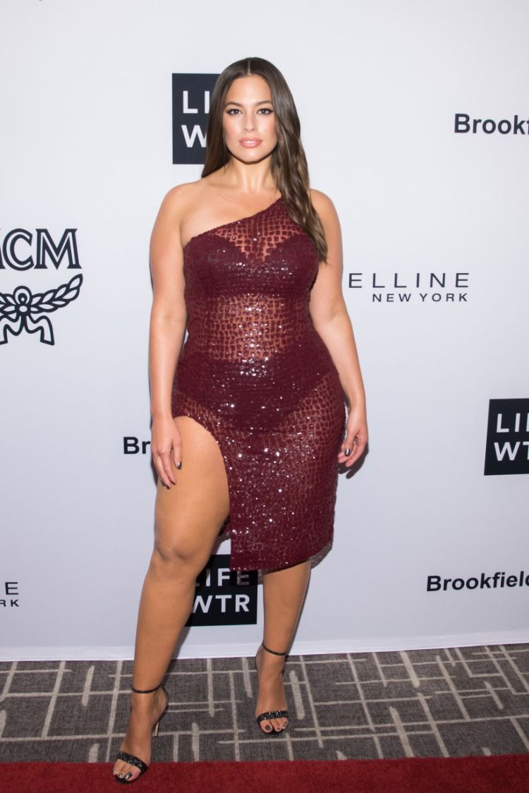 Эшли Грэхем в мини