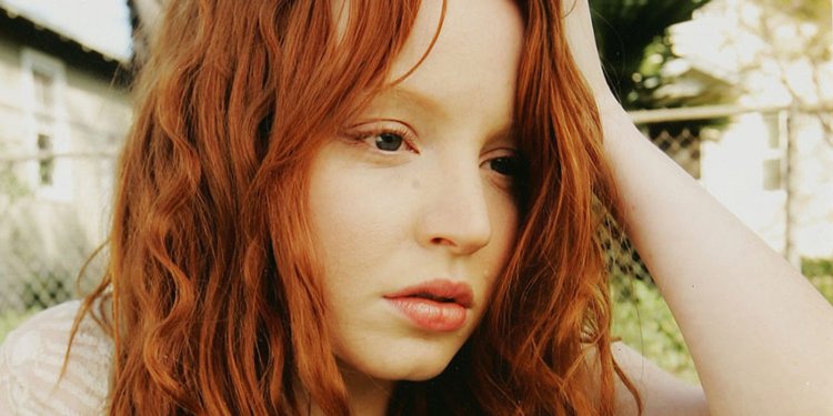 Линекс актриса рыжая