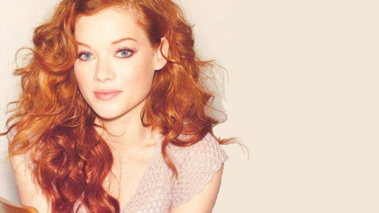 Джулианна Мур волосы