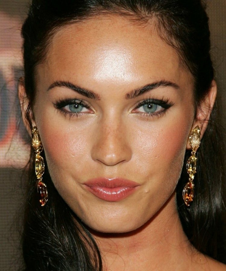 Меган Фокс мимика