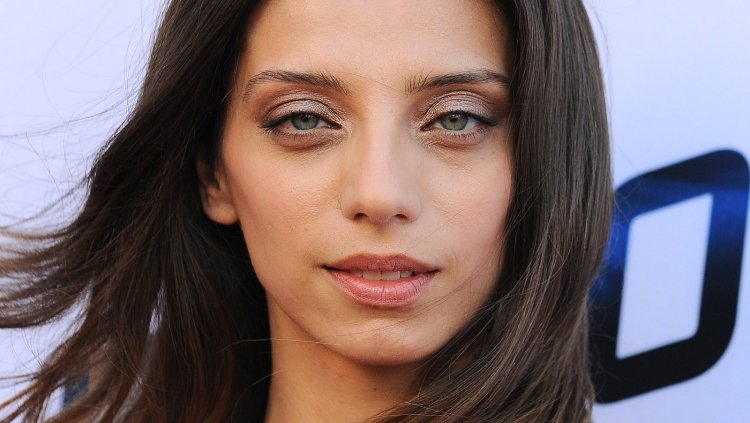 Angela Sarafyan мир дикого Запада
