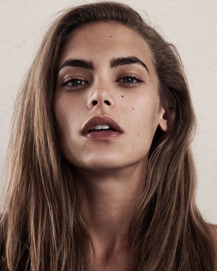 Кара Джоселин Делевинь