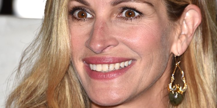 Джулия Робертс нос с горбинкой