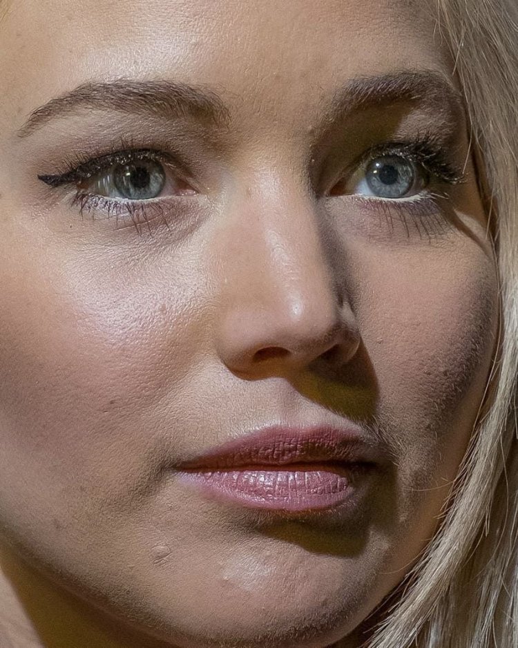 Дженнифер Лоуренс крупным планом