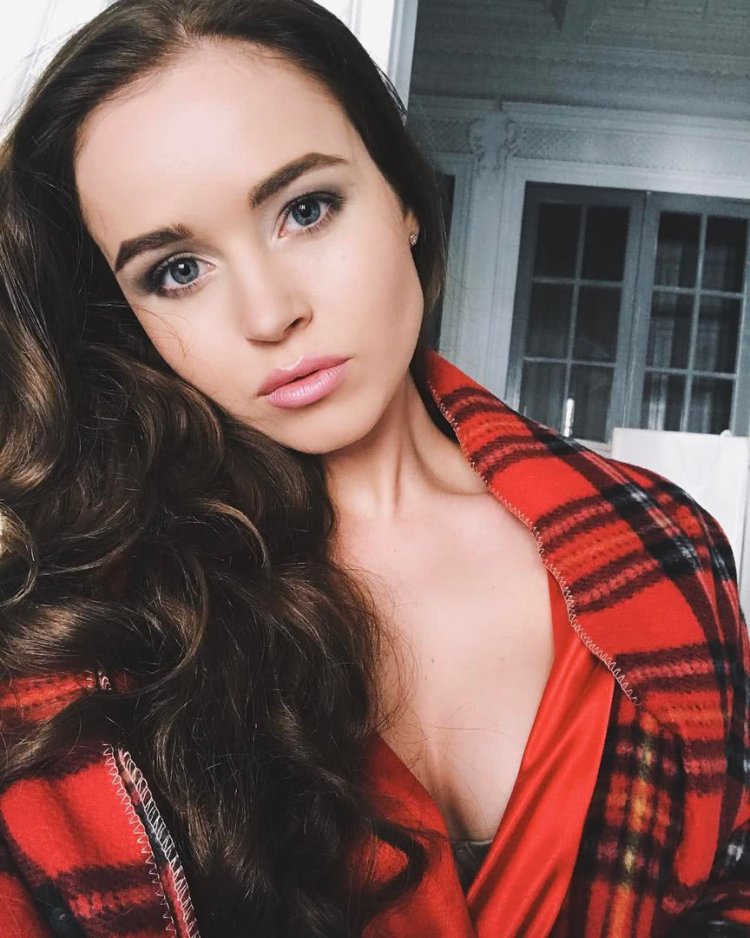 Полина Ветрова