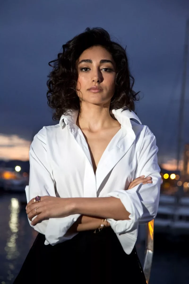 Иранская актриса Шагхаег