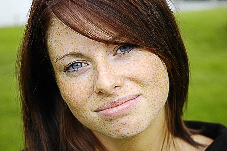 Пейтон мурмайер с веснушками