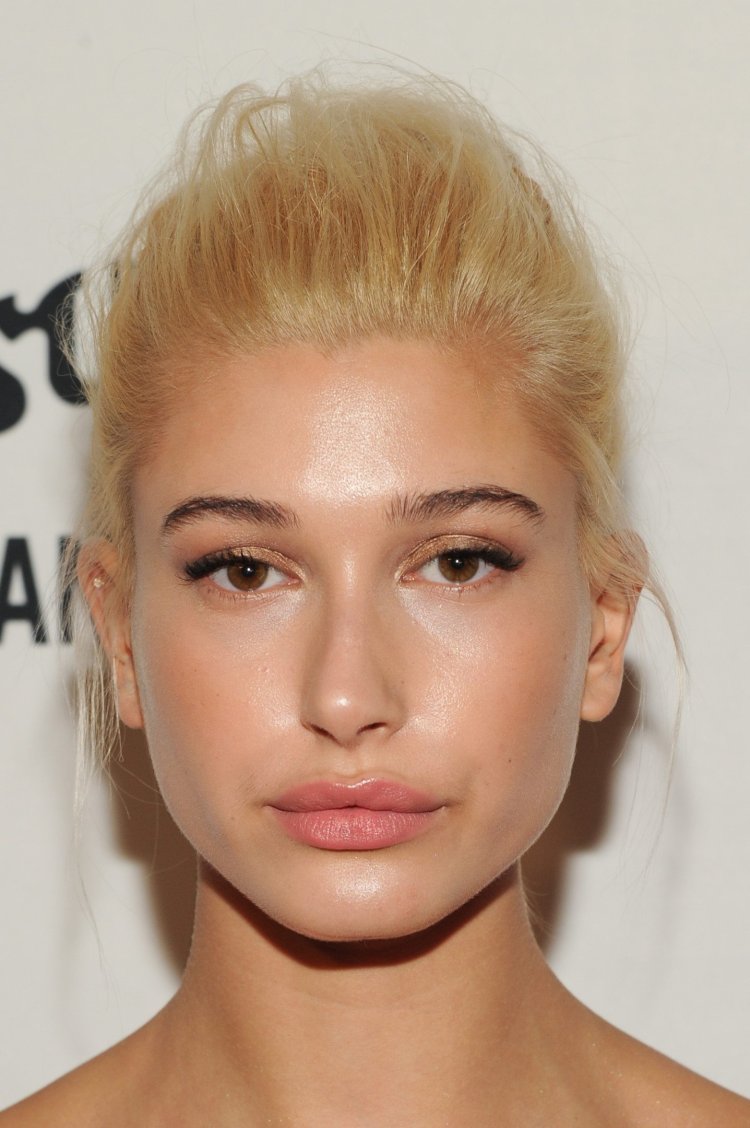 Анджелина Джоли асимметрия лица