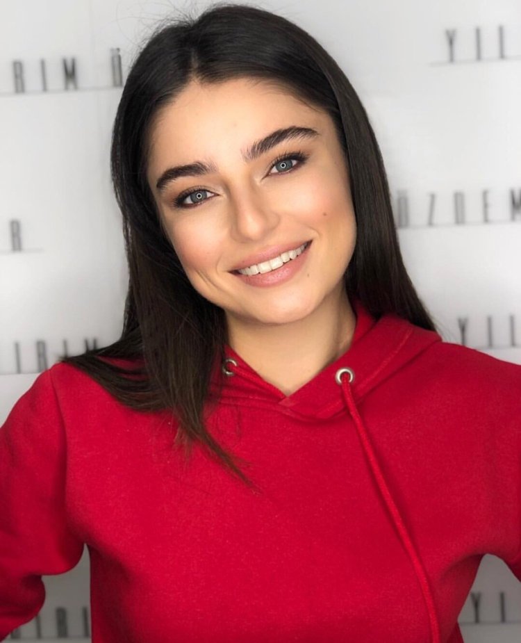 Айша Айчин Туран