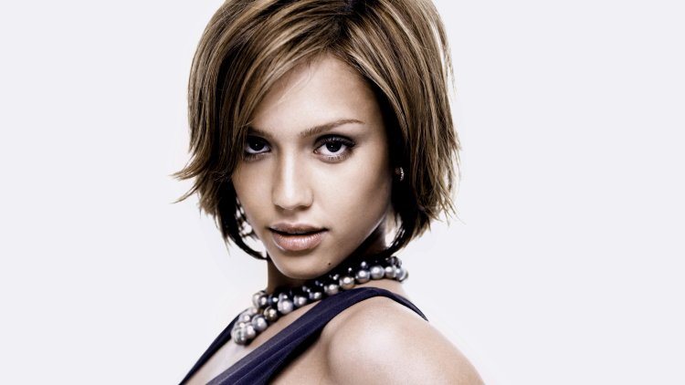 Джессика Альба каре