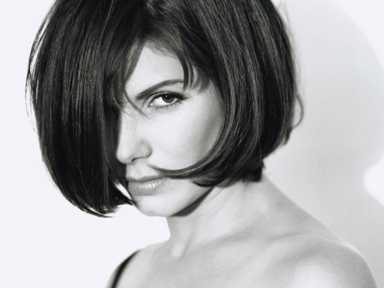 Сандра Буллок каре стрижка