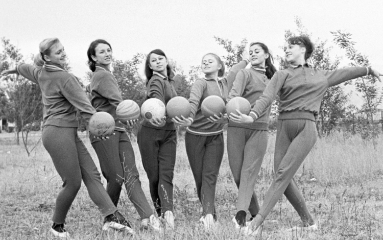 Спортсменка комсомолка