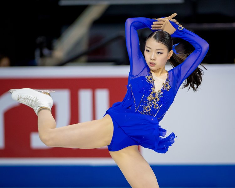 Азиатские фигурные девушки