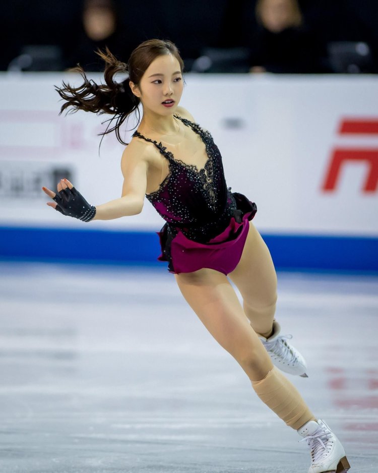 Марин Хонда фигуристка