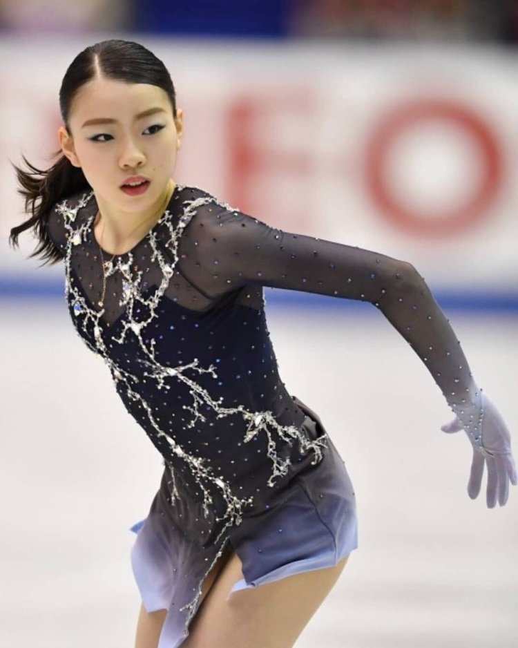 Rika Kihira фигуристка