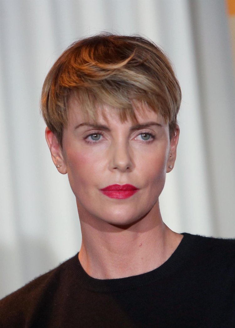 Шейлин Вудли с короткой стрижкой