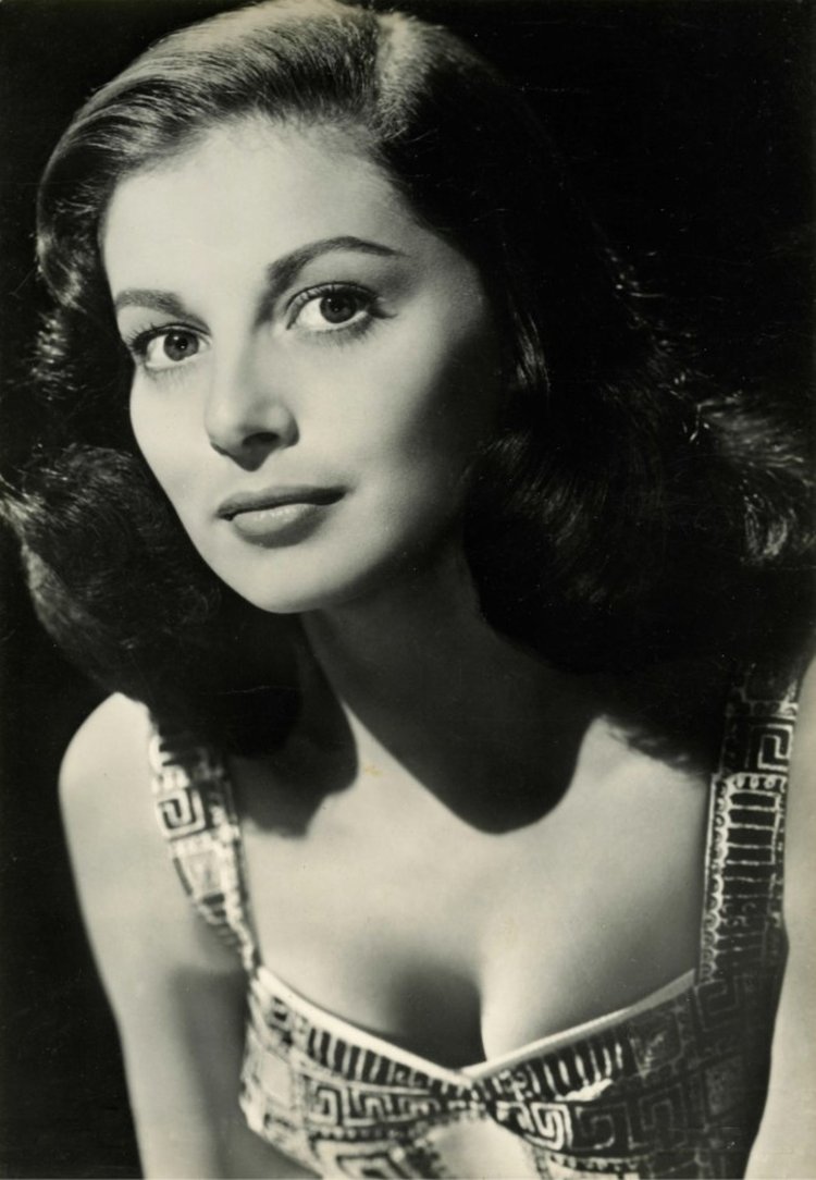 Джина Лоллобриджида