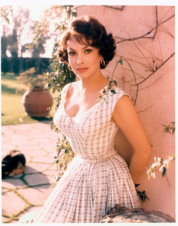 Дочери Моники Беллуччи сейчас 2022