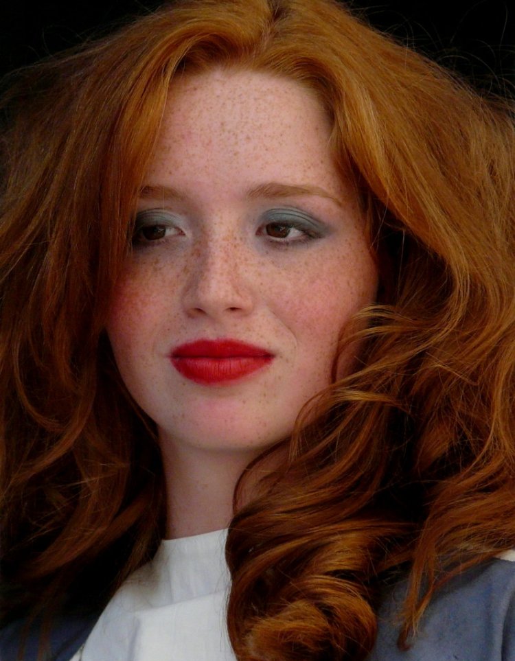 Актриса рыжая еврейка