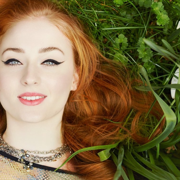 Софи тернер рыжая