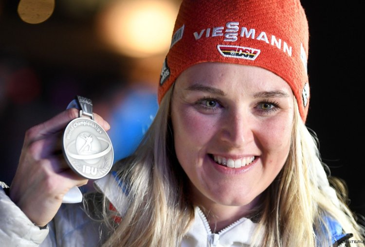 Французская биатлонистка Сандрин Байи