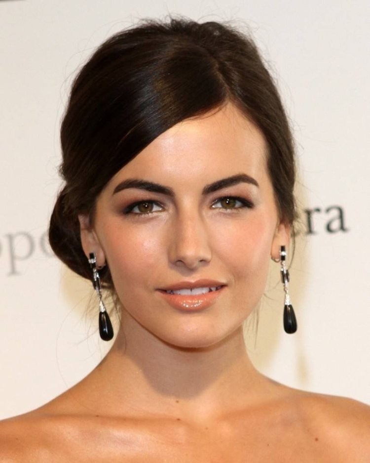 Камилла Белль стрижка