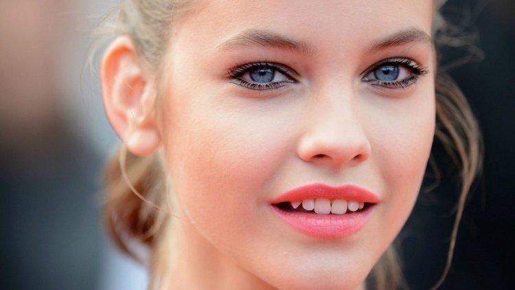 Барбара Палвин рот