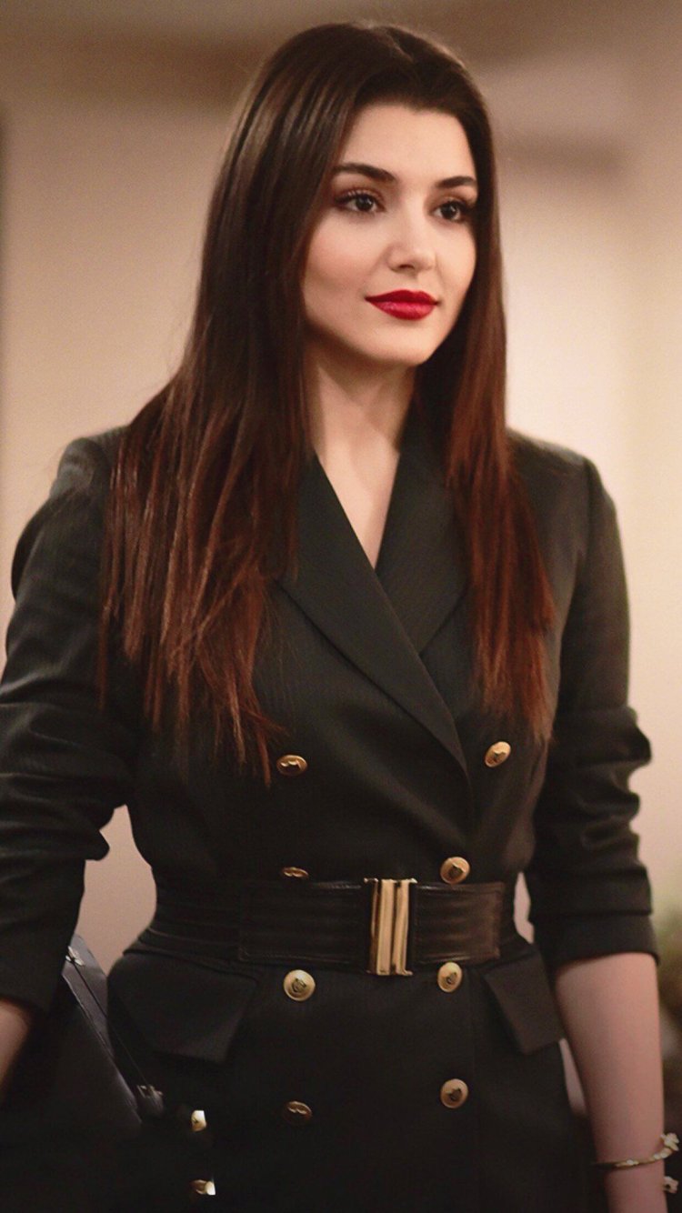 Ханде Эрчел в сериале кольцо