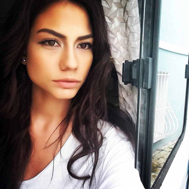 Демет Оздемир 2015