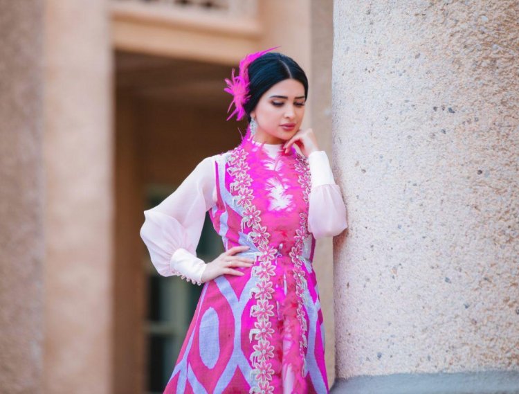 Паризода Миллий либослар