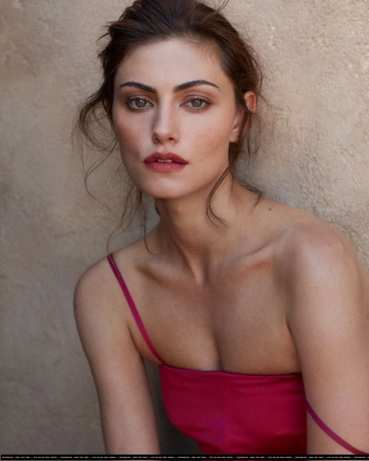 Фиби Тонкин портрет