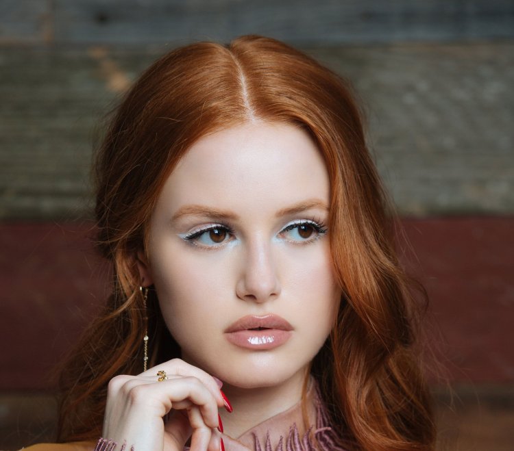 Рыжая актриса в сериале американская снималась