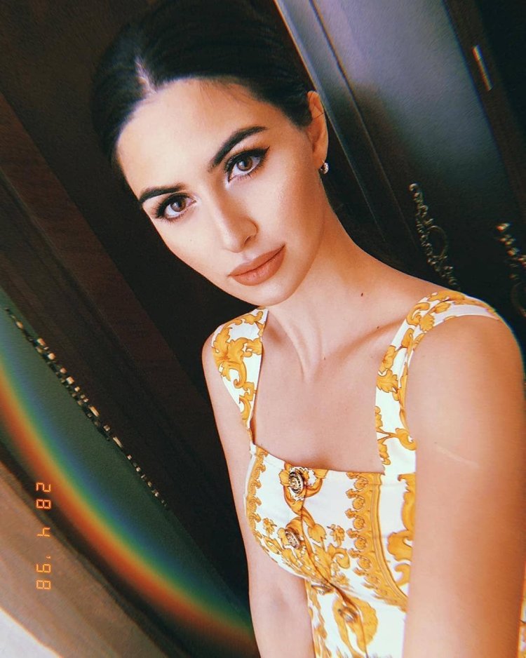 Азимова туркменка певица