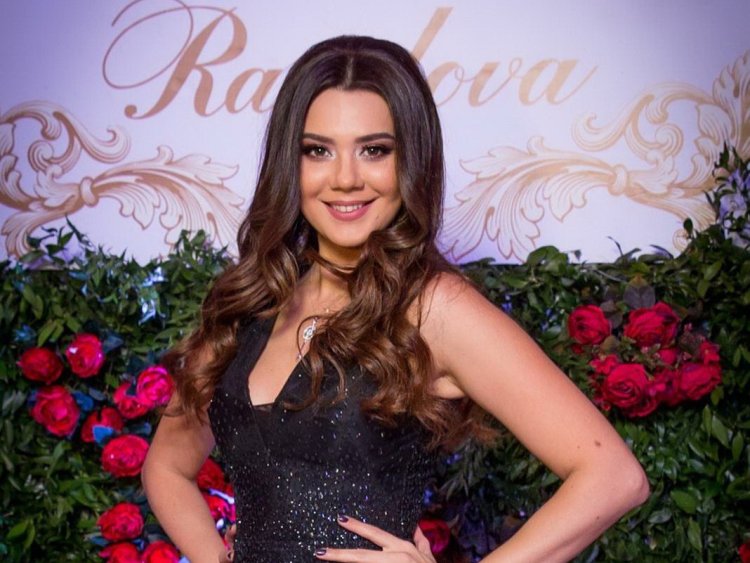 Азербайджанская певица Оксана Расулова