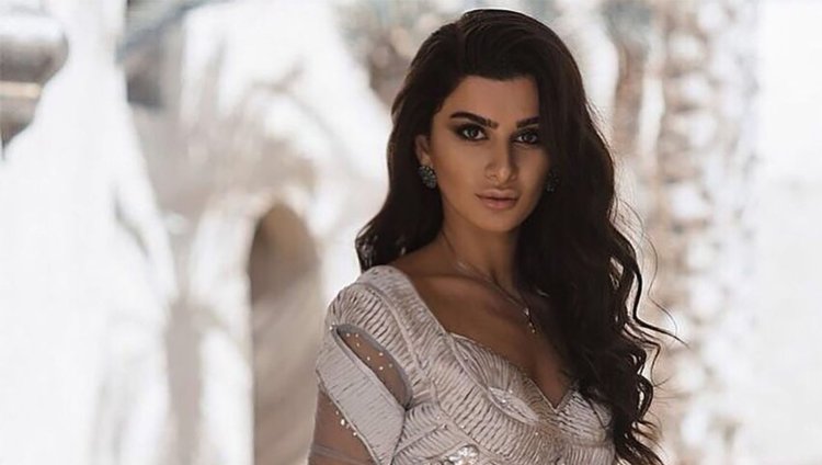 Азербайджанские модел Самира Агаева