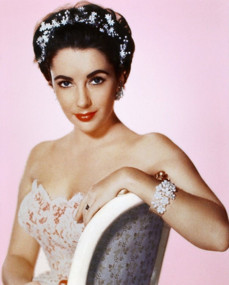 Elizabeth Rosemond Taylor