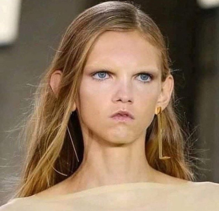 Молли Бэйр американская модель