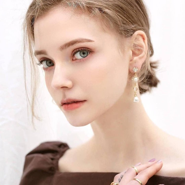 Chloe chuu портрет