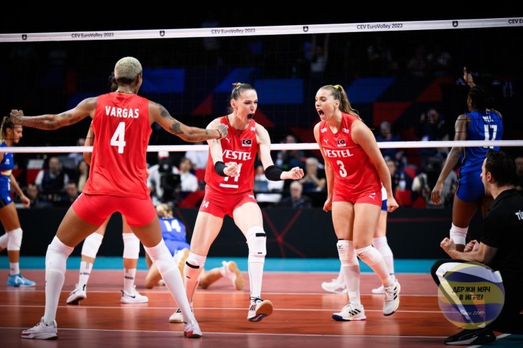 Турецкая волейболистка варгас