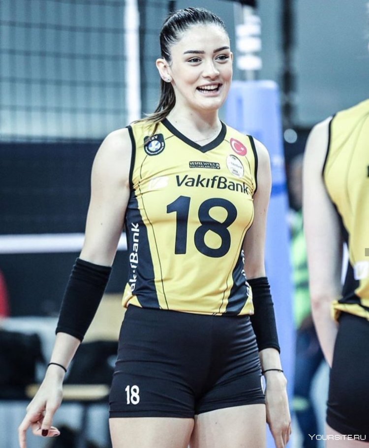 Зехра Гунес волейболистка