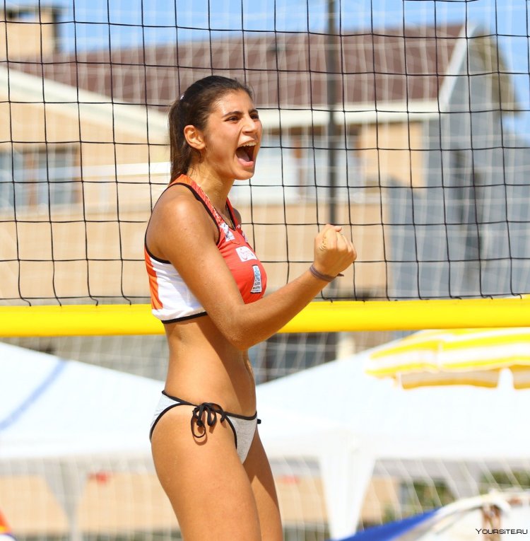 Зехра Гюнеш