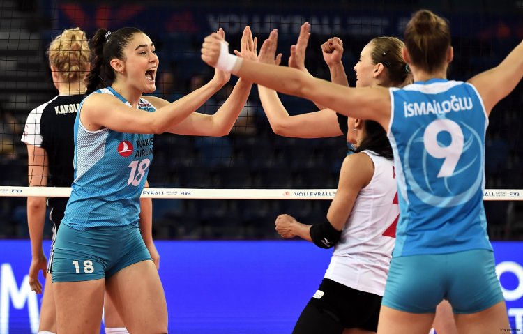 Волейболистка Zehra gunes