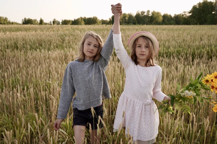 Сестры Близнецы