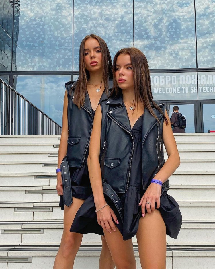 Близняшки Катя и Настя Twins