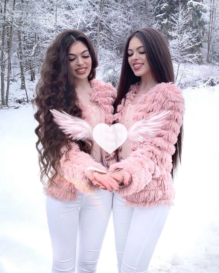 Подружки близняшки