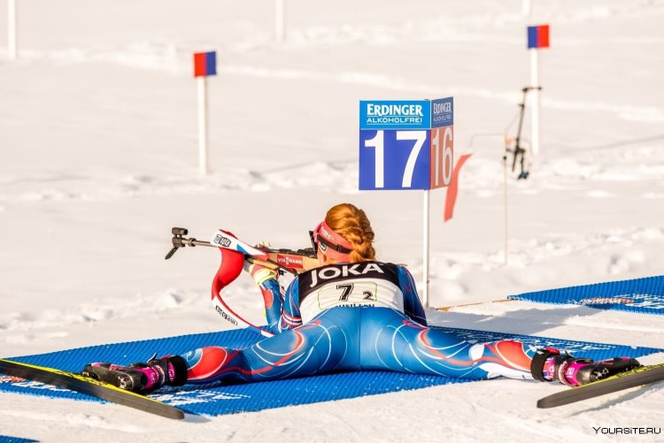 Габриэла Соукалова попа